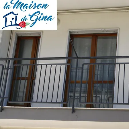 La Maison De Gina فندق مبيت وإفطار