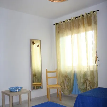 La Maison De Gina فندق مبيت وإفطار بارونيسي
